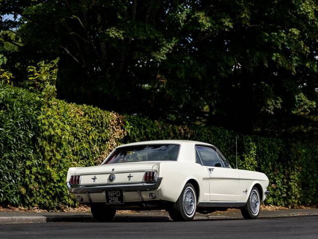 Ford Mustang 200