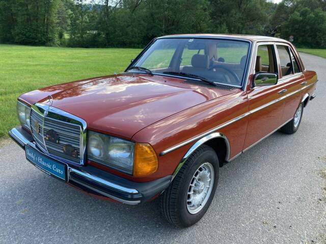 Mercedes-Benz 240 D