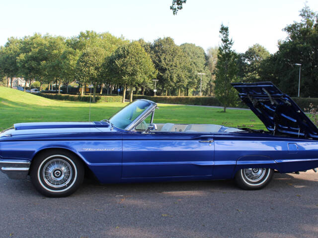 Ford Thunderbird
