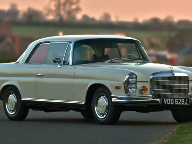 Image 1/50 of Mercedes-Benz 280 SE 3,5 (1971)