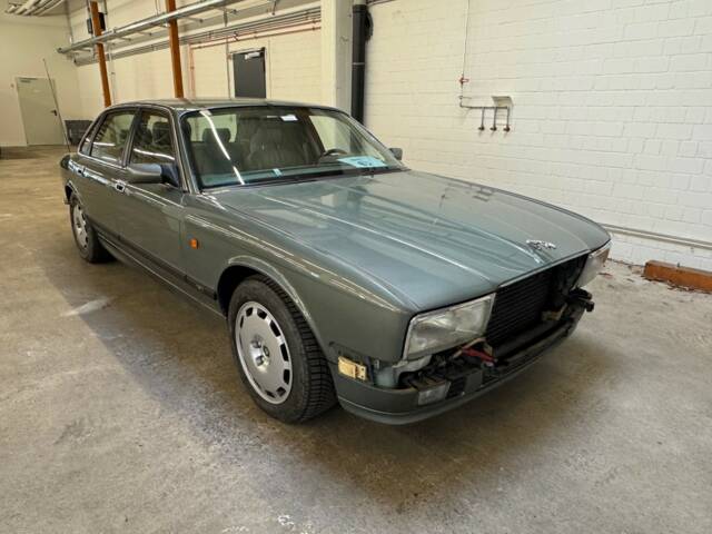 Jaguar XJ 40 (XJ-R)