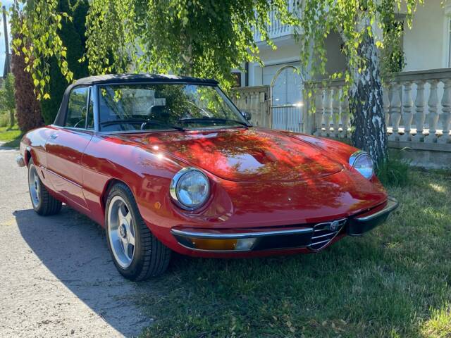 Image 1/5 of Alfa Romeo 2000 Spider Veloce (1976)