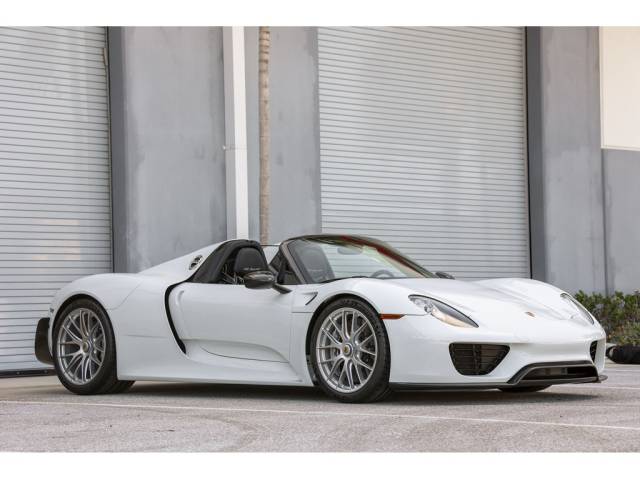 Afbeelding 1/50 van Porsche 918 Spyder "Weissach Package" (2015)