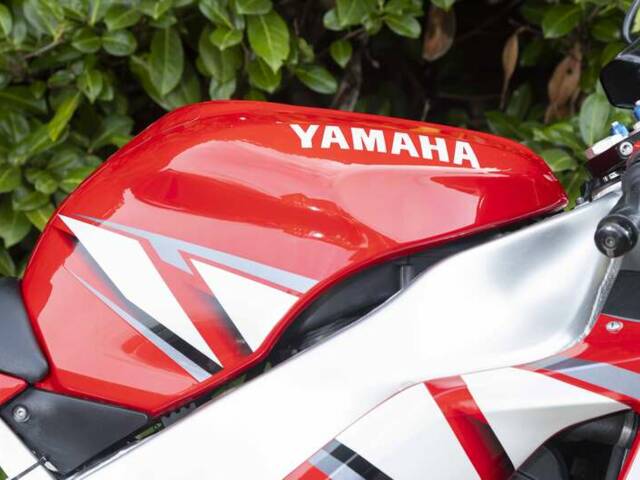 Yamaha YZF-R1