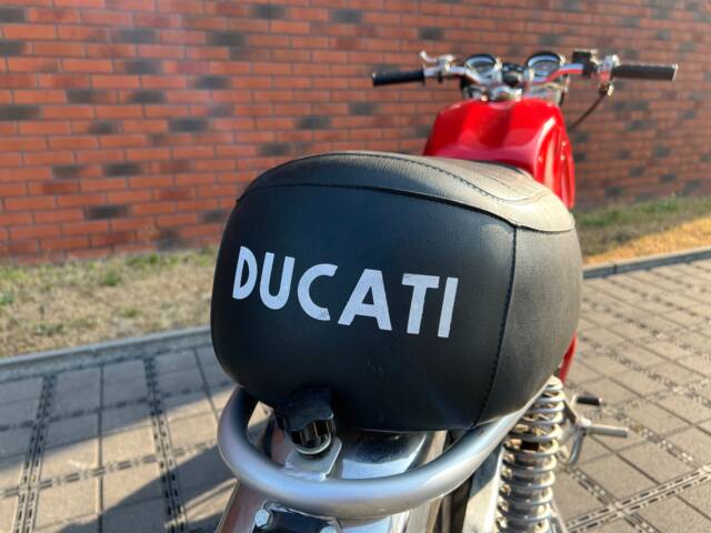 Ducati 750 GT