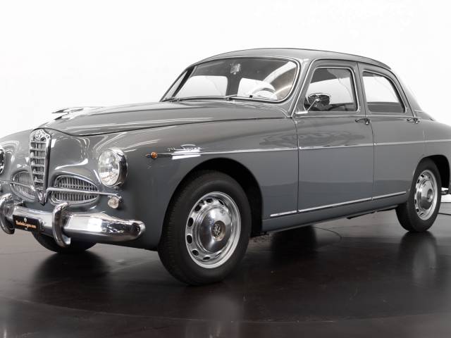 Image 1/47 of Alfa Romeo 1900 Super Berlina (1956)