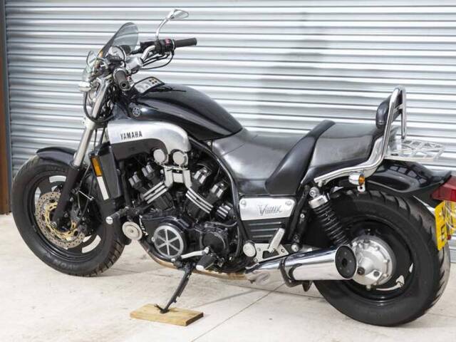 Yamaha V-Max 1200