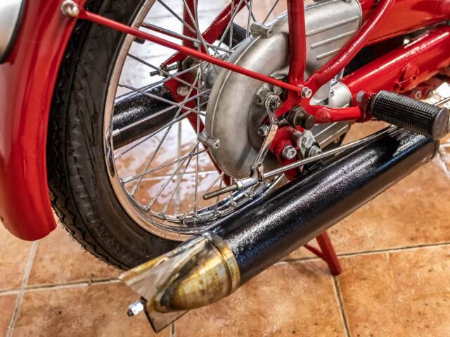 Triumph (TWN) BD 250