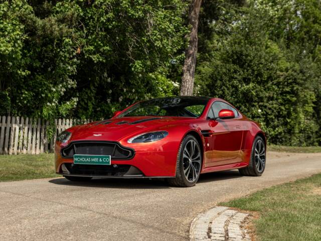 Bild 1/50 von Aston Martin V12 Vantage S (2014)
