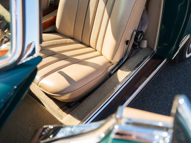 Mercedes-Benz 280 SL