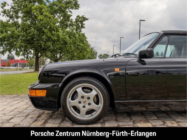 Porsche 911 Carrera 4