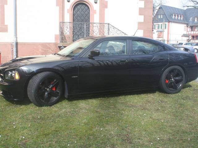 Dodge Charger SRT8