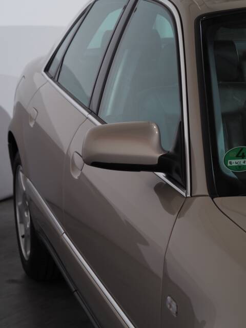 Audi A8 3.7 quattro