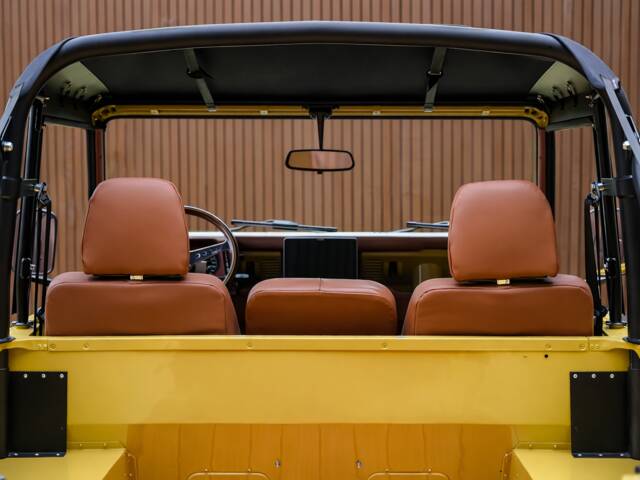 Land Rover 90