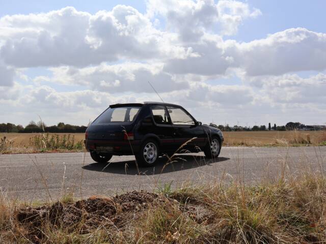 Peugeot 205 GTi 1.9