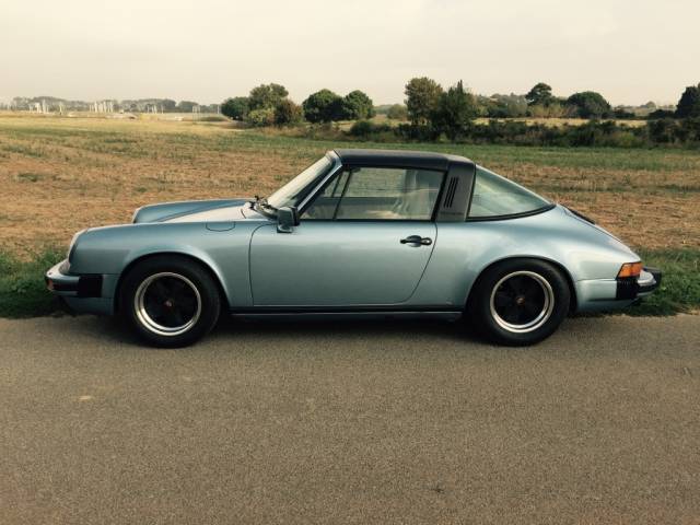Porsche 911 Carrera 3.2