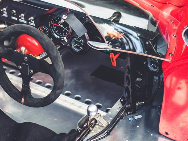 Lola T70