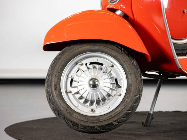 Piaggio Vespa 90