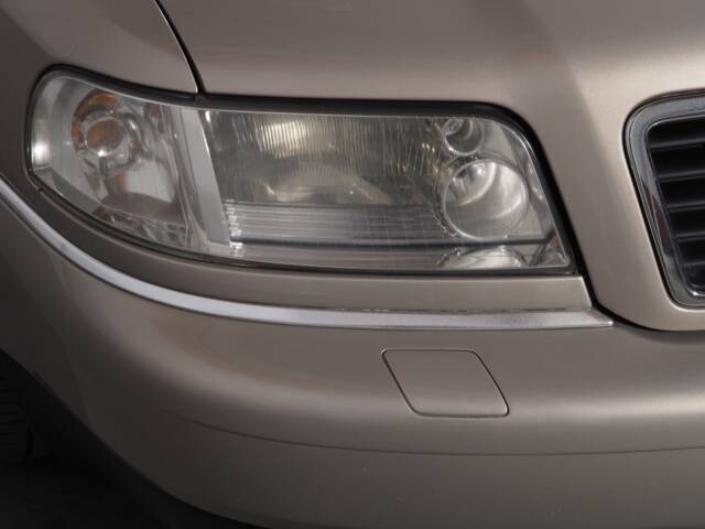 Audi A8 3.7 quattro