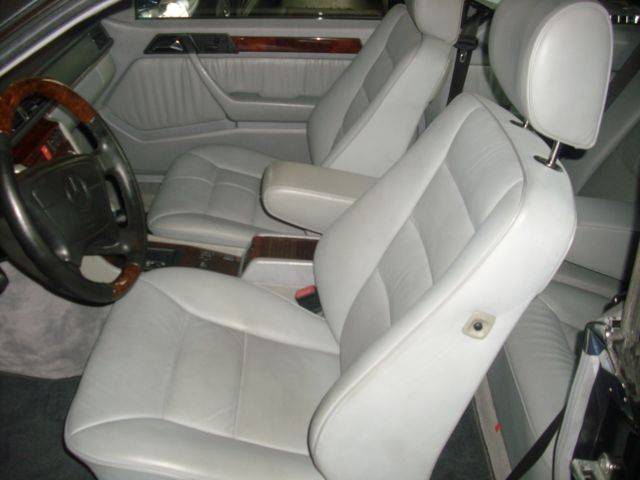 Mercedes-Benz E 320