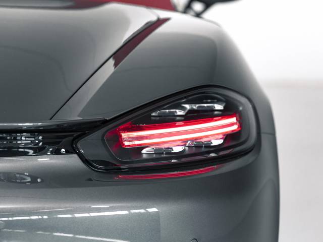 Porsche 718 Boxster