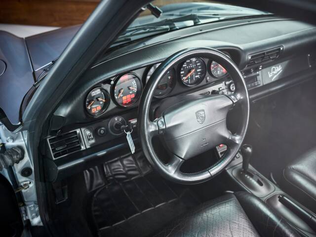 Porsche 911 Carrera