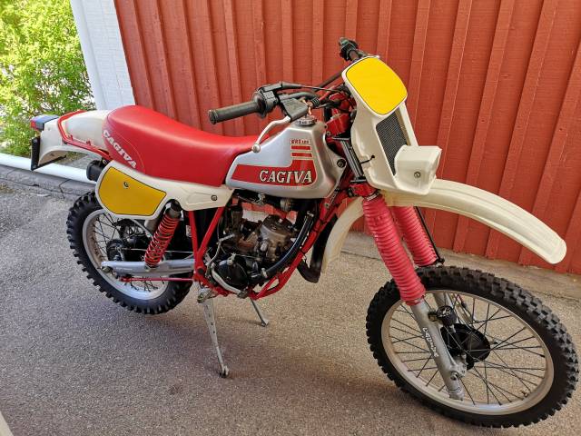 Afbeelding 1/19 van Cagiva DUMMY (1983)