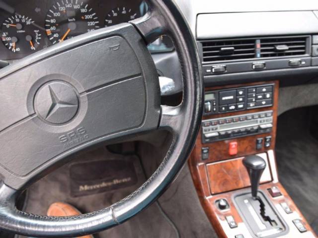 Mercedes-Benz 500 SL
