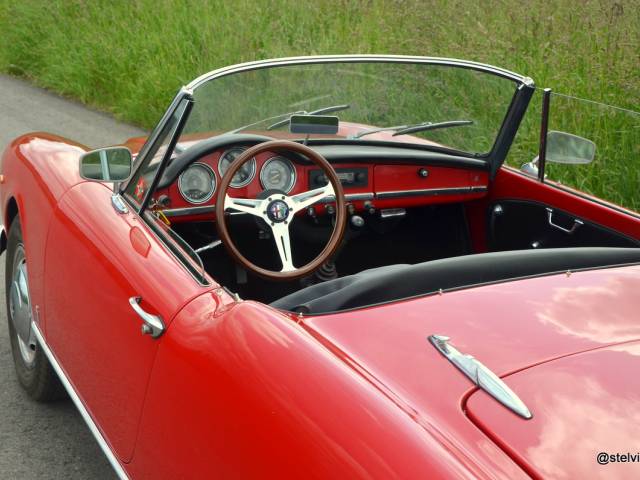 Alfa Romeo Giulia 1600 Spider