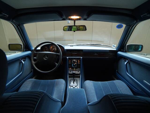 Mercedes-Benz 450 SEL 6,9