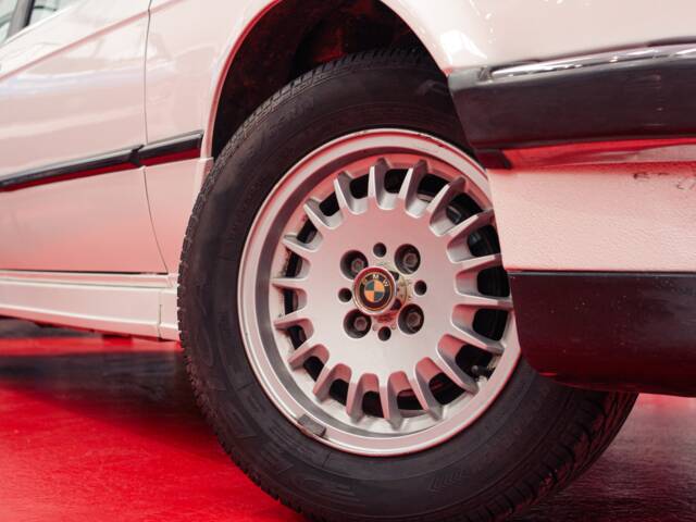 BMW 325i