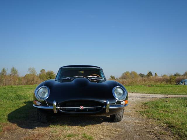 Jaguar E-Type 3.8