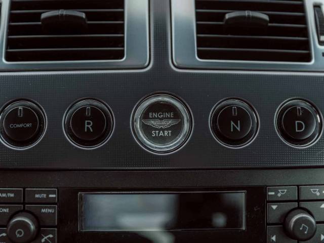 Aston Martin V8 Vantage