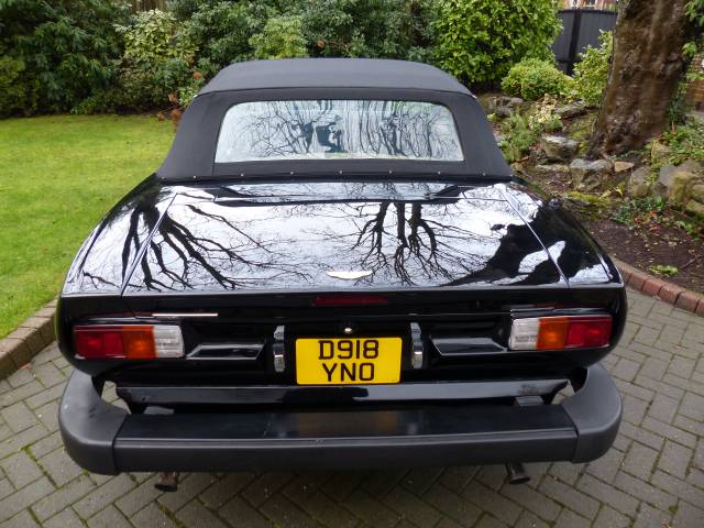 Aston Martin V8 EFi Volante
