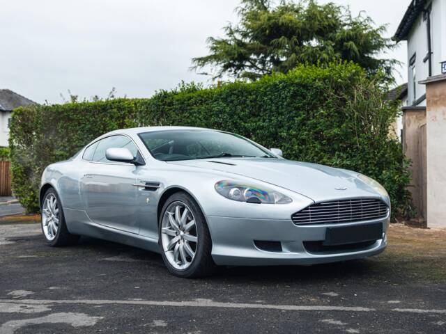 Imagen 1/27 de Aston Martin DB 9 (2005)