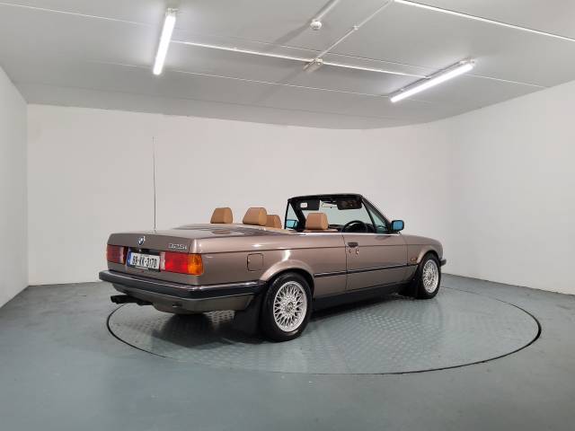 BMW 325i