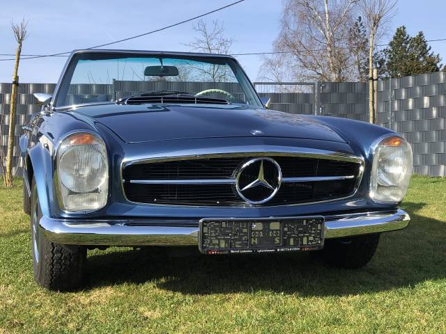 Mercedes-Benz SL-Class Classic Cars for Sale - Classic Trader