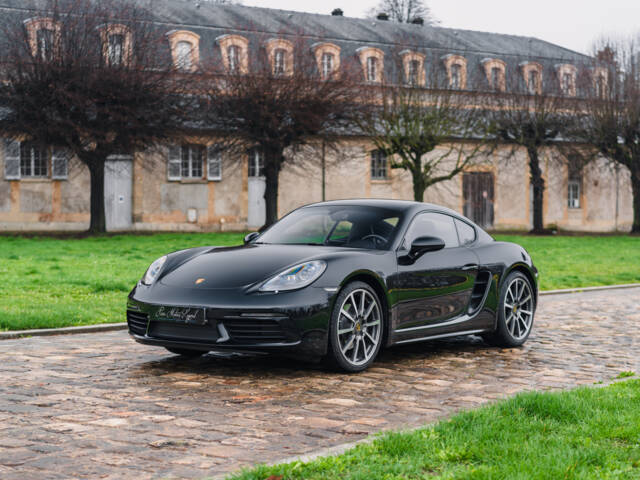Porsche 718 Cayman T