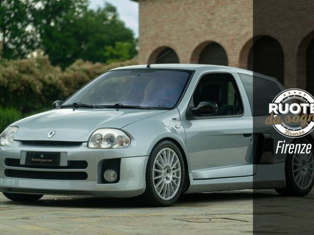 Imagen 1/50 de Renault Clio II V6 (2002)