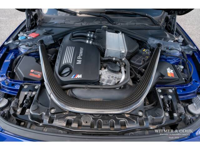 BMW M4 CS