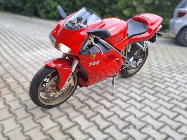 Ducati 748 Biposto
