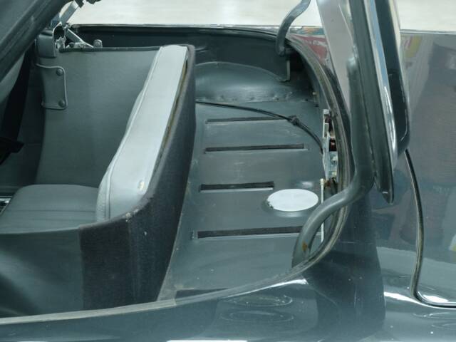Mercedes-Benz 560 SL