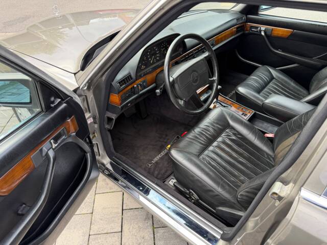 Mercedes-Benz 500 SEL