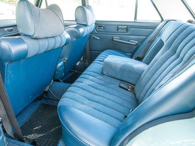 Mercedes-Benz 200 D