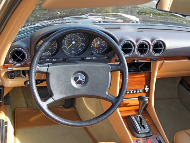 Mercedes-Benz 280 SL