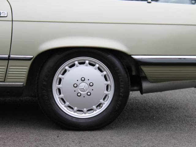 Mercedes-Benz 420 SL