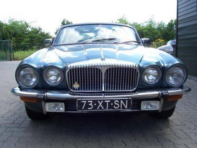 Daimler Double Six