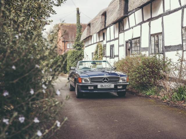 Mercedes-Benz 500 SL