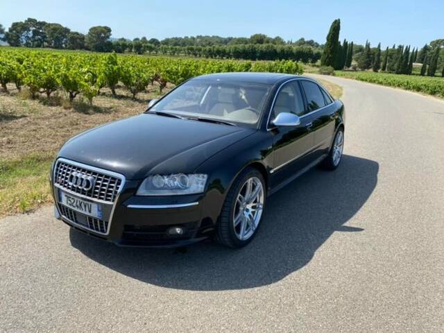 Image 1/6 de Audi S8 V10 (2007)