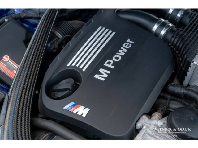BMW M4 CS